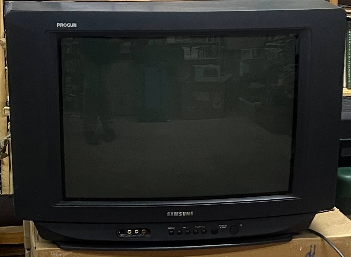 Телевізор Samsung Progun 22 дюйми