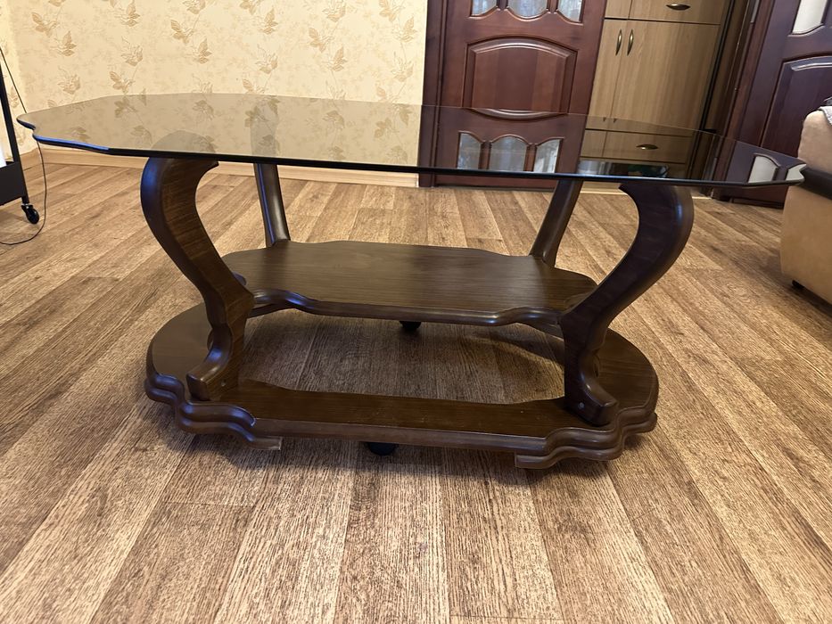 Столик журнальный