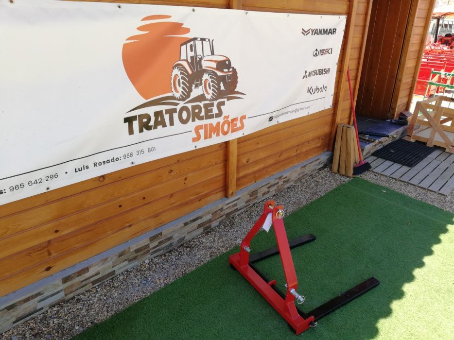 Porta paletes ajustável para tractor