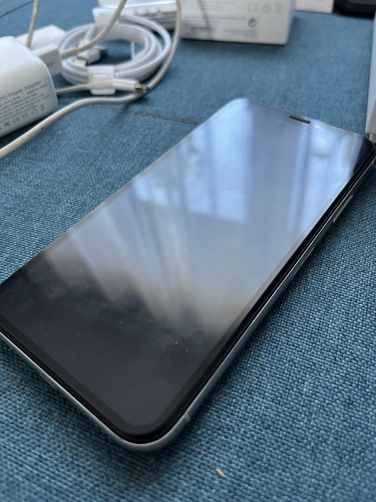 Iphone xs 64gb biały zestaw