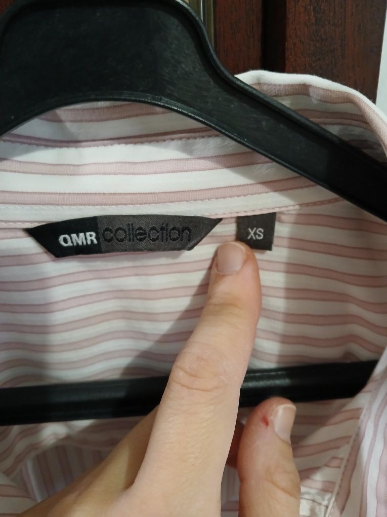 Camisa às riscas