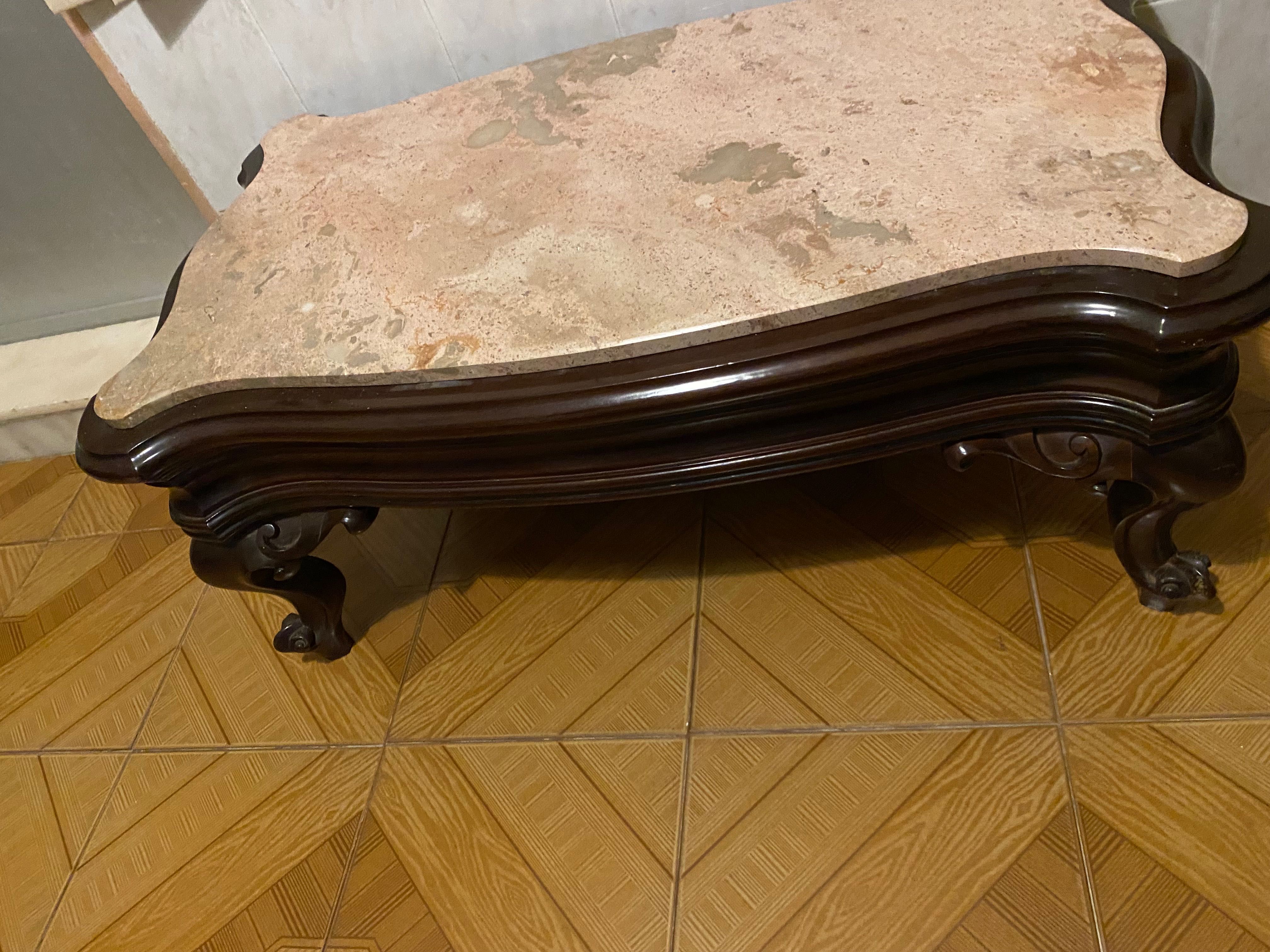 Mesa de centro , com tampo em mármore