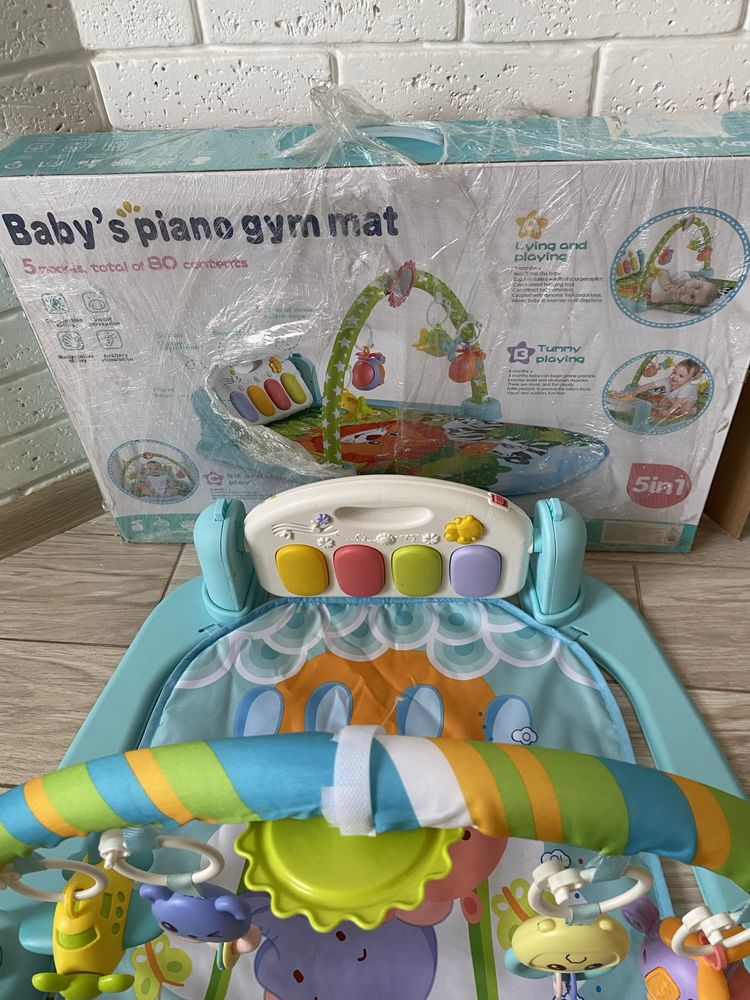 Килимок для немовлят з піаніно Baby's piano gym mat