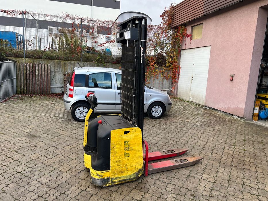 Wózek paletowy z masztem Hyster S1.6 – 1600 kg, 2014 r., 5300 mm.