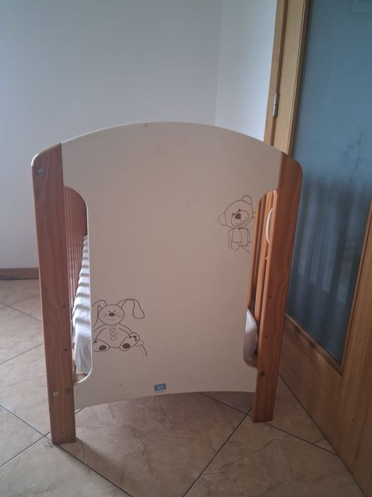 Berço de bebe com colchão