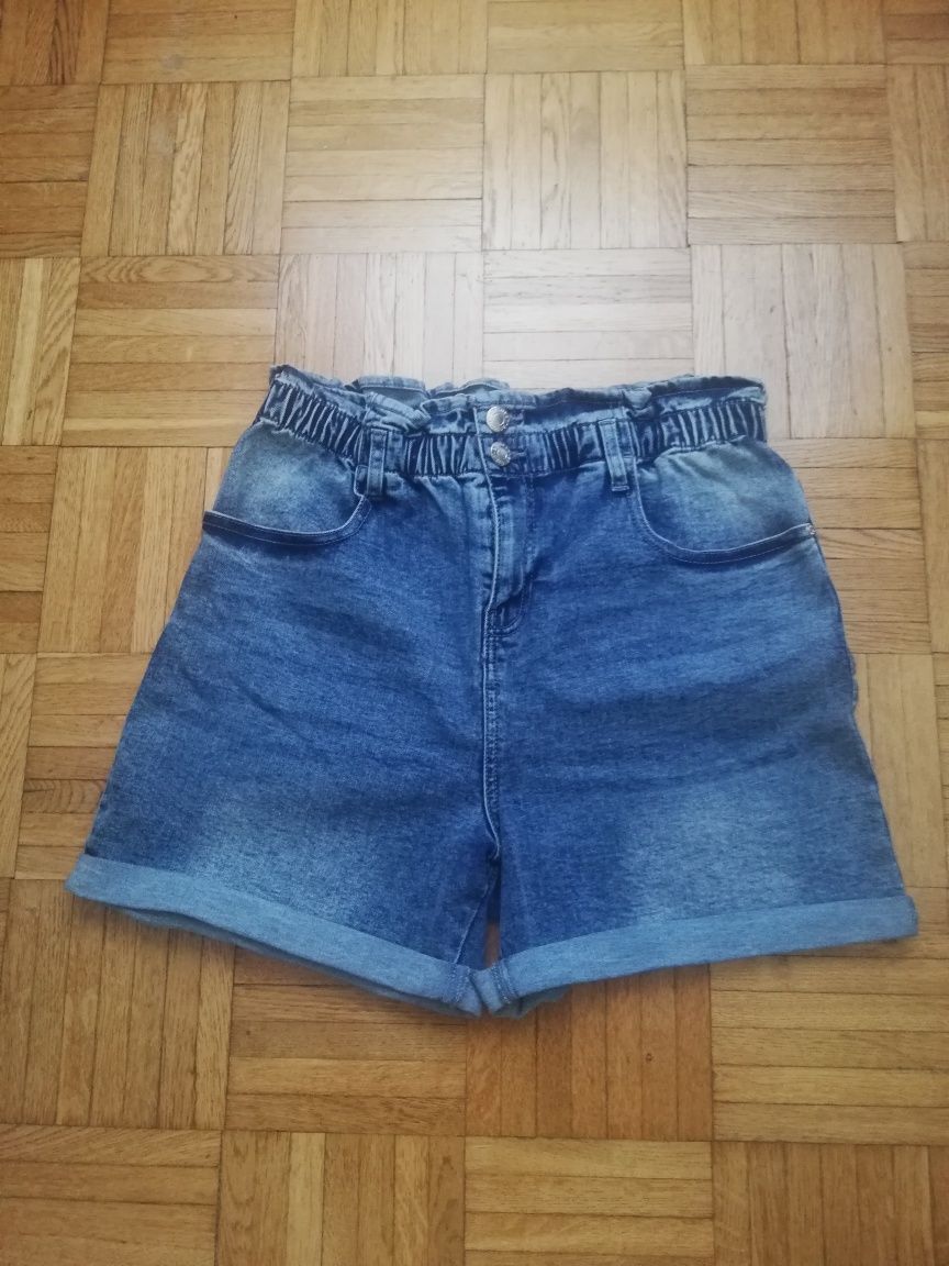 Nowe spodnie/spodenki dżinsowe w r L (40)