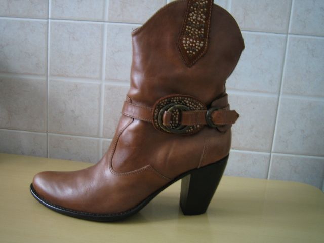 Продаются стильные женские кожаные ботинки Nero Giardini размер 38