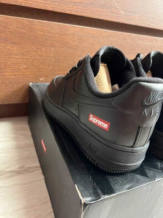 Buty meskie Nike Air Force 1 Low Supreme Black R.40