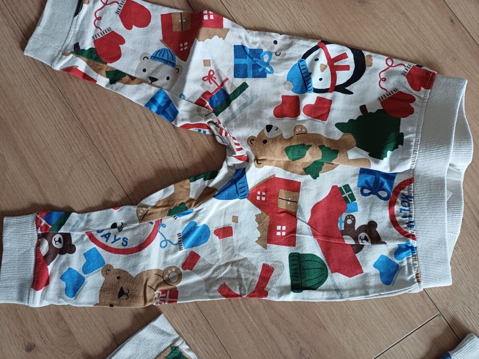 Dres świąteczny HM r.86