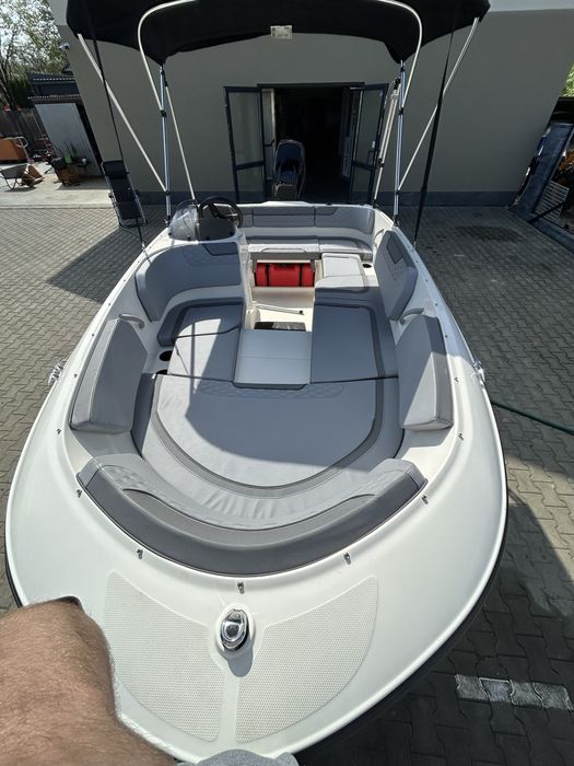 Nowa łódz wedkarska rekreacyjna silnik elektryczny  echosonda