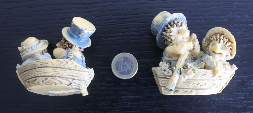 Antigos adornos decorativos em marfinite