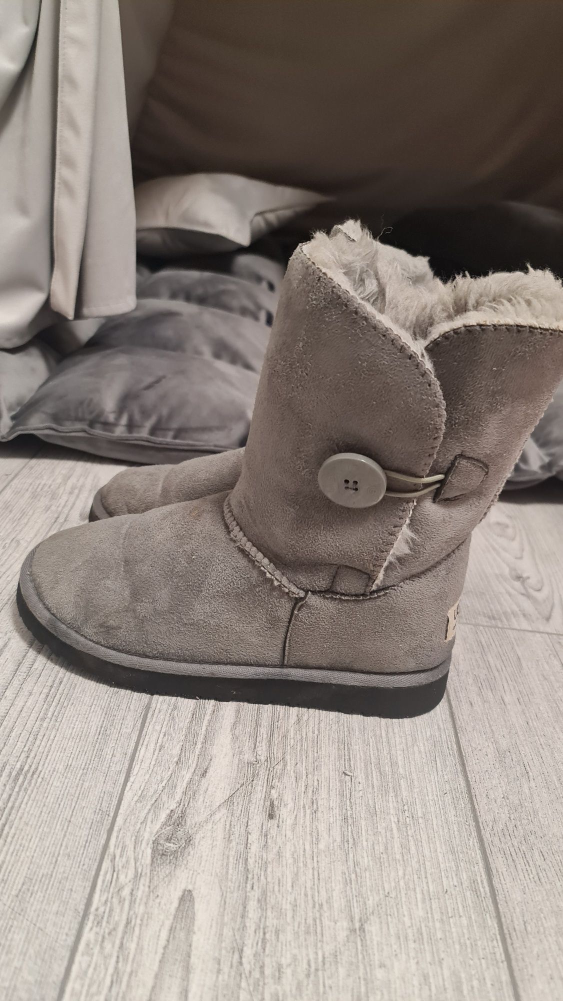 Уггі жіночі (Ugg)