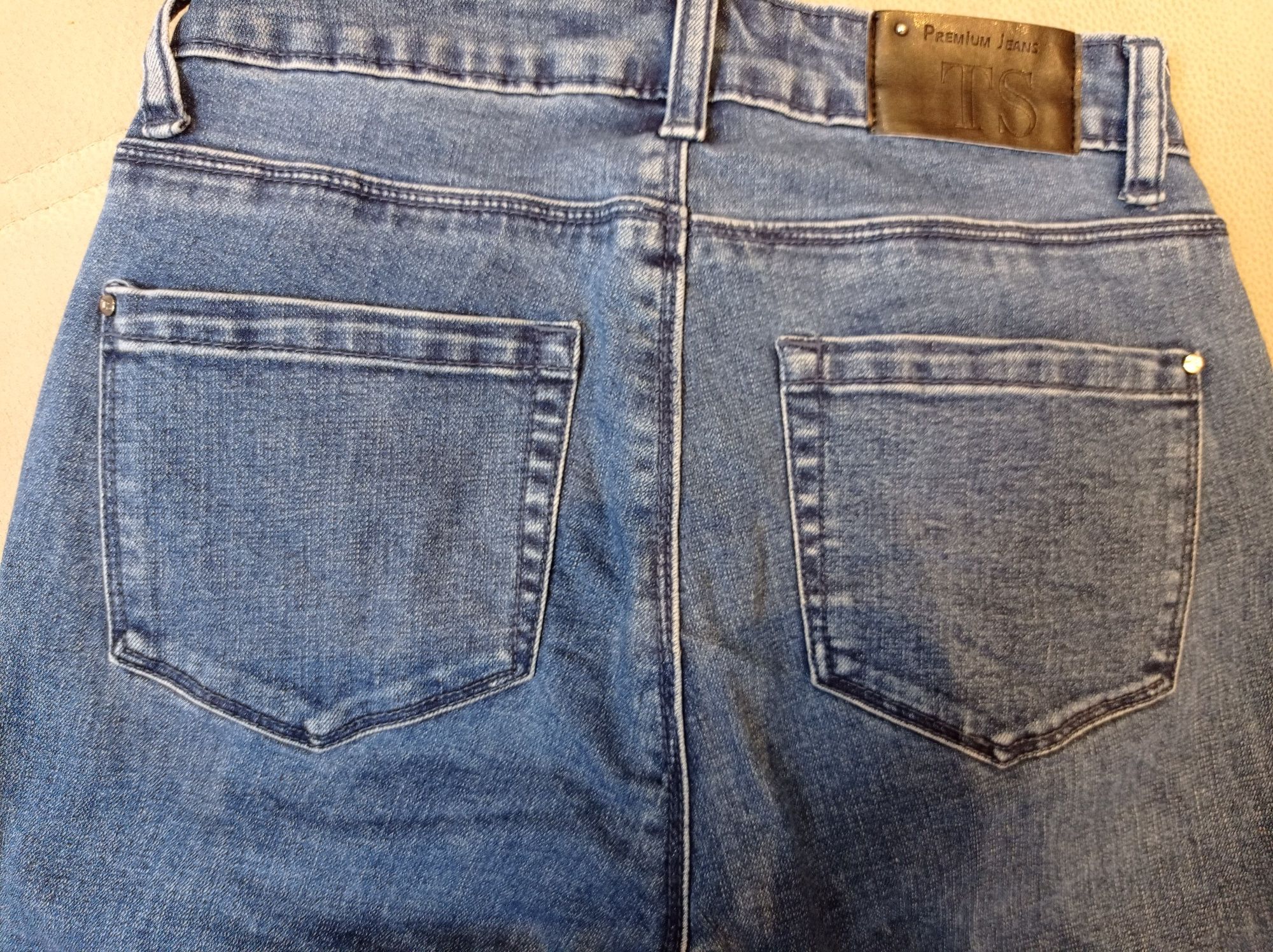 Spodnie rurki jeansy r.34