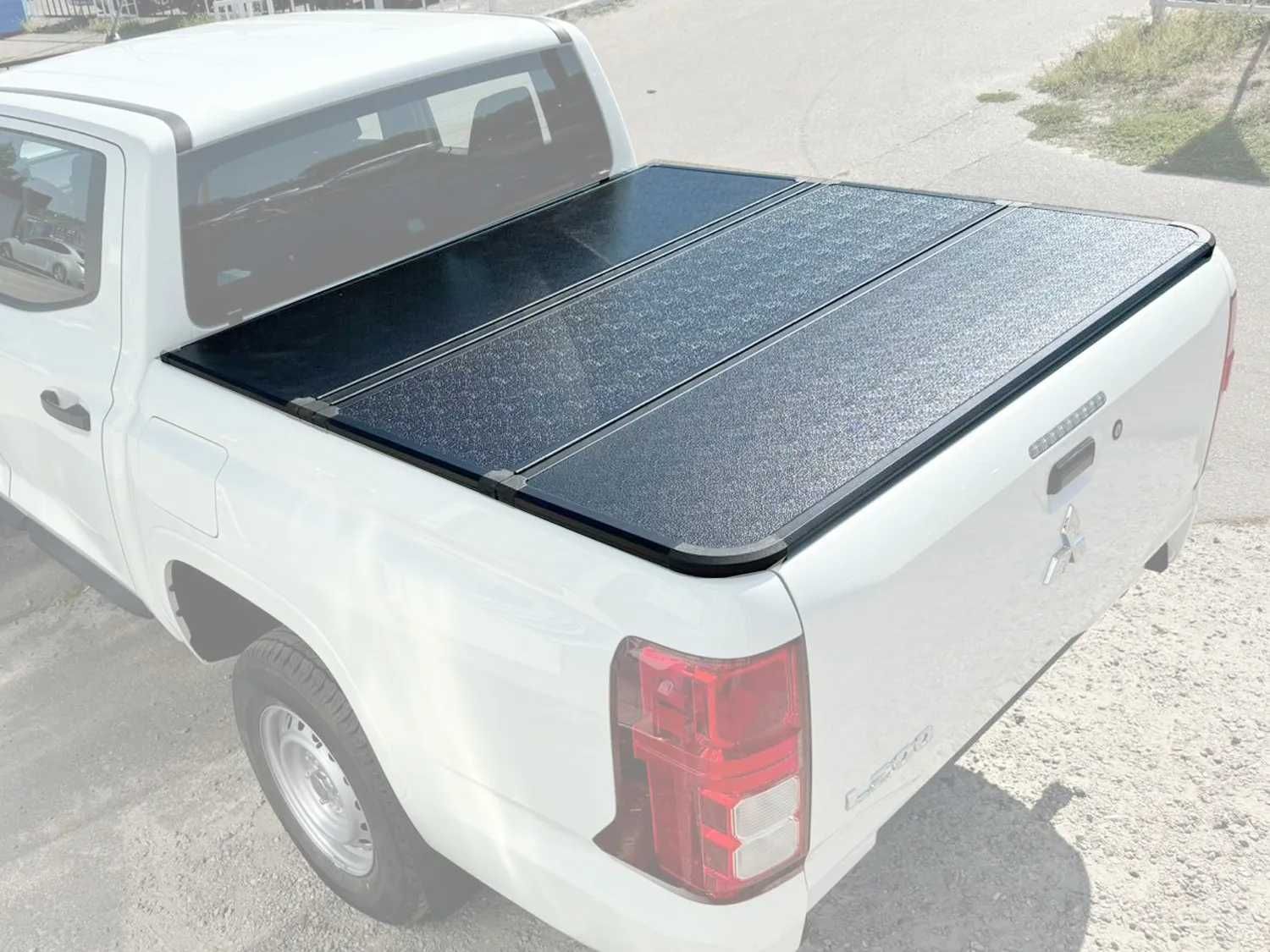 Кришка кузова Mitsubishi L200 2023-2025 з трьох секцій