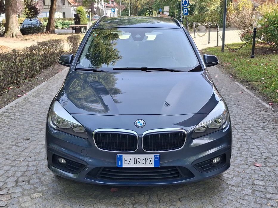 BMW Seria 2 Navi, Automat, 7 osób, 2 kpl.  Alu