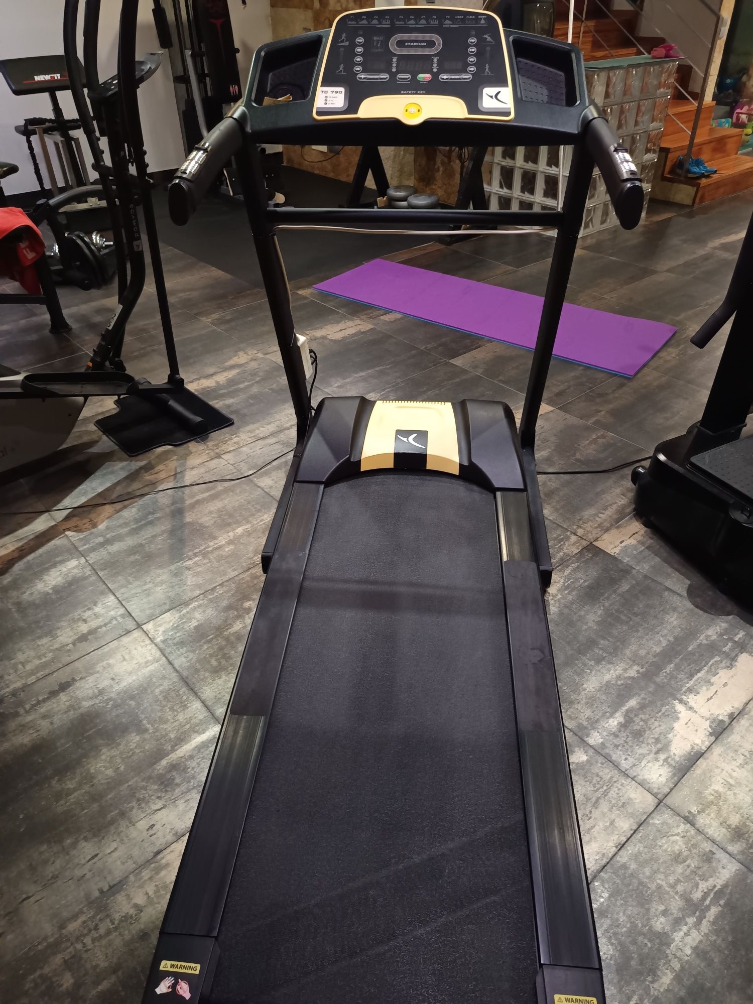 Passadeira eletrica de correr domyos tc790