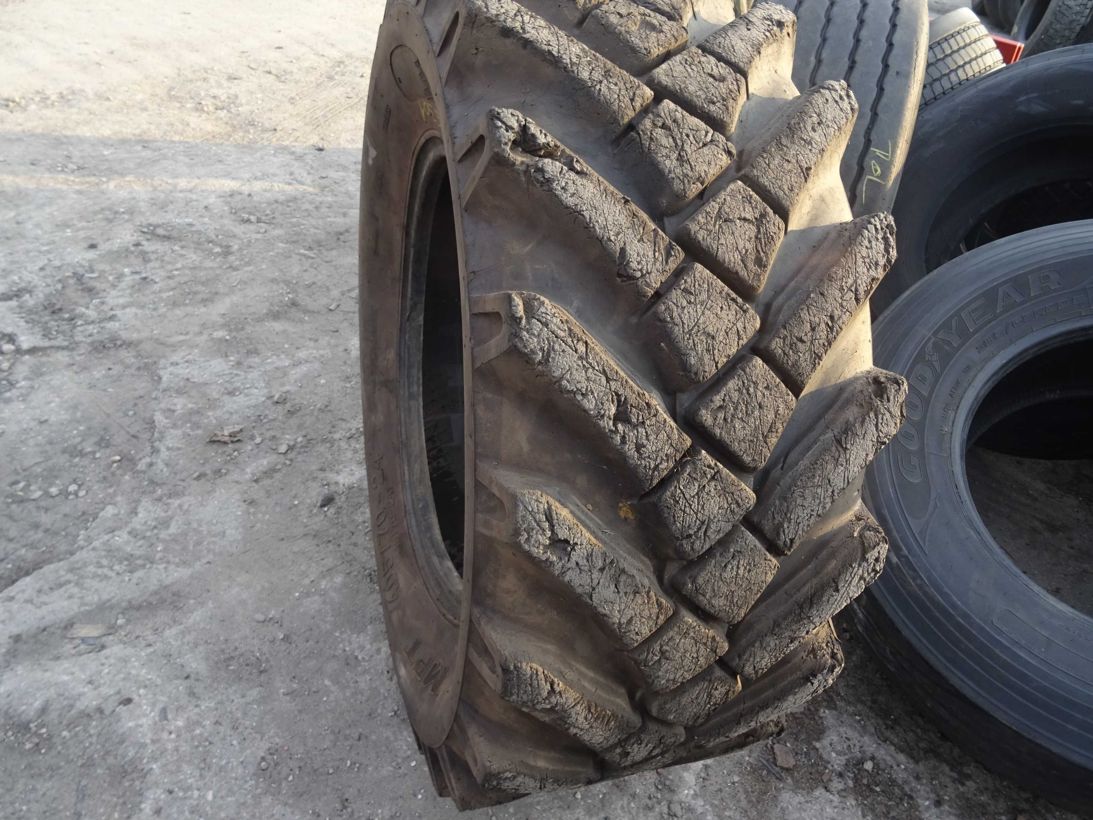 Opona 405/70-24 16/70-24 CAMSO MPT (850 netto)