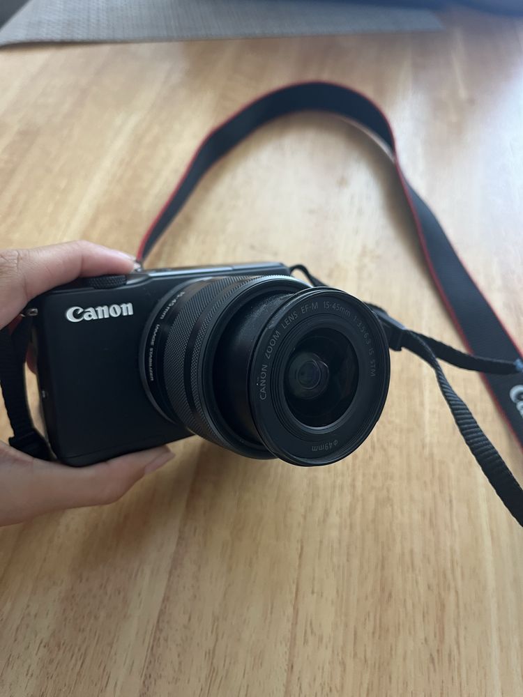 Canon EOS M10 + lente 15-45 mm
