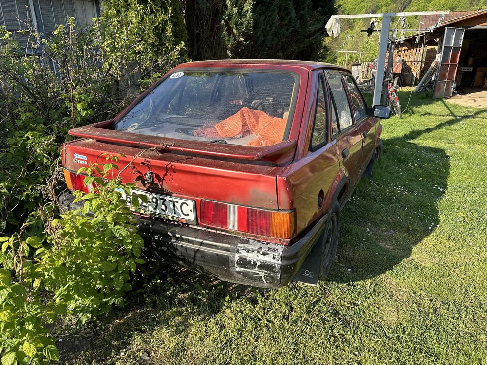 Ford Escort 1.3 бензин