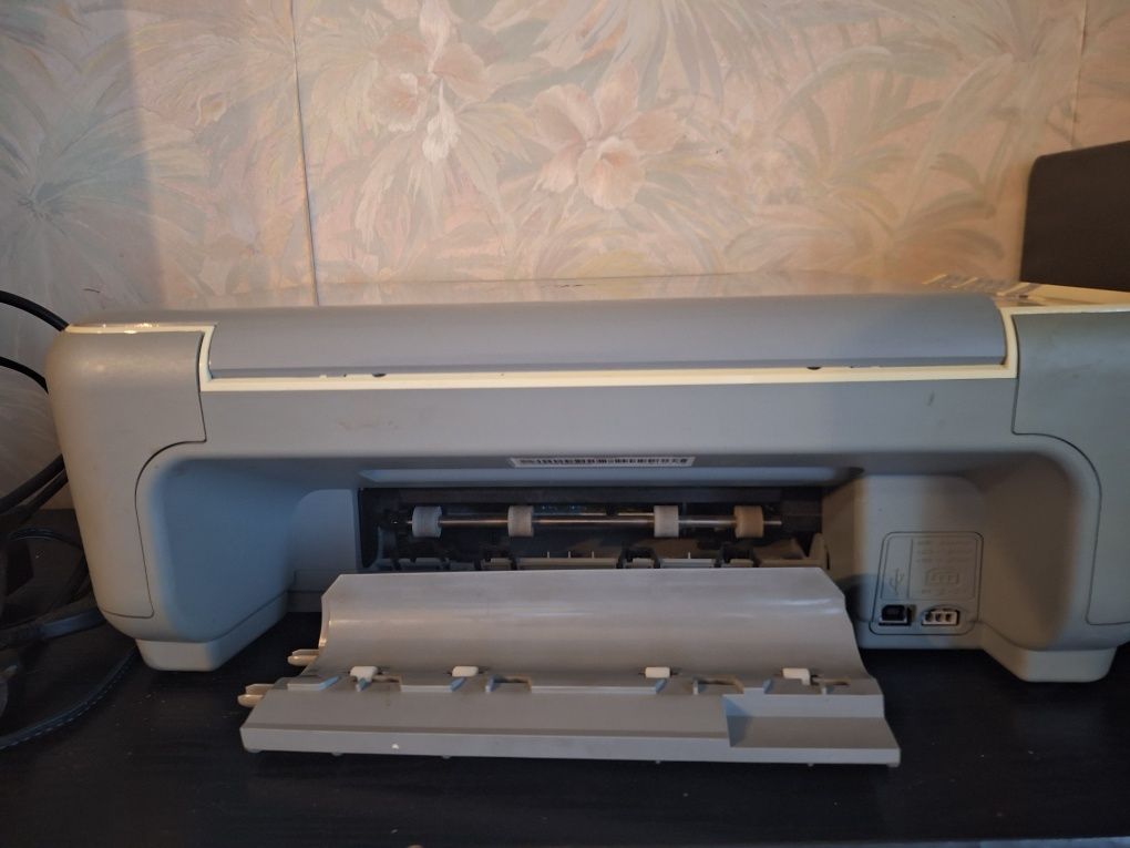 МФУ принтер HP 1500