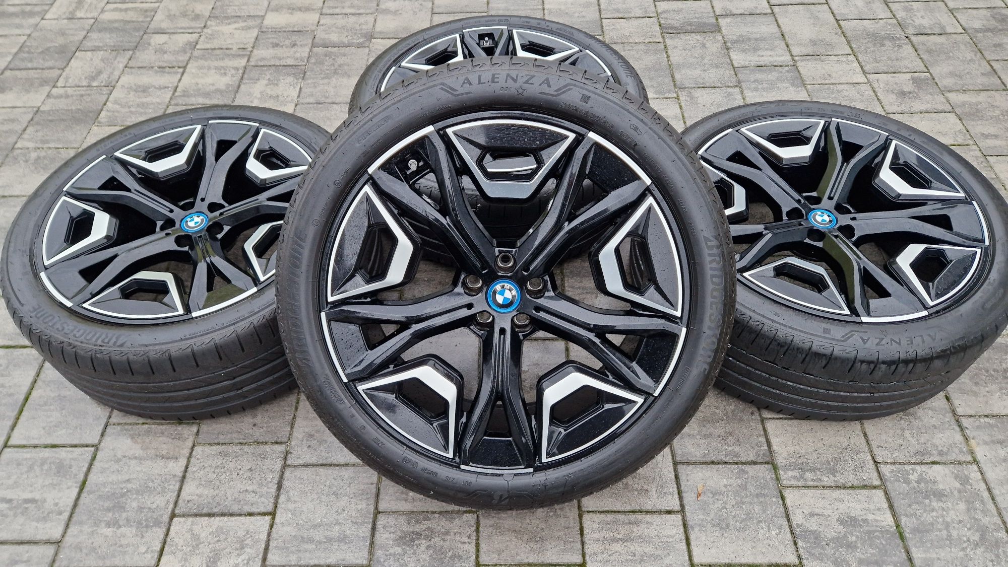 Alufelgi BMW 5x112 koła BMW X5 X6 X7 opony 275/40 R22