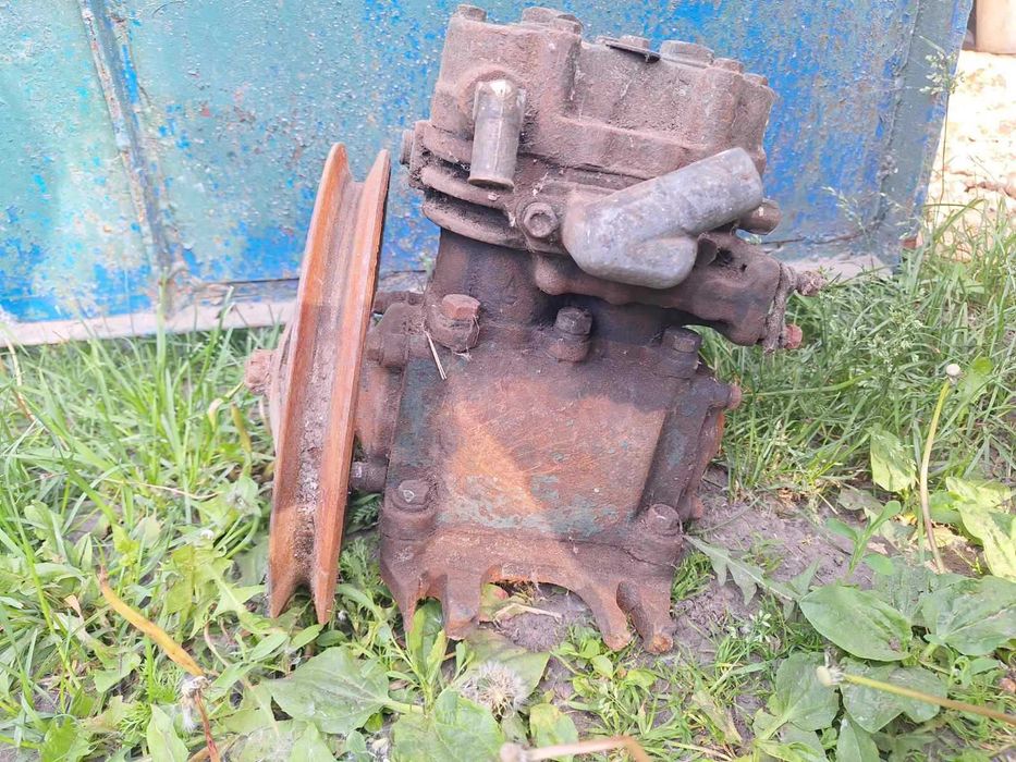 Продам компресор Зіл 130,