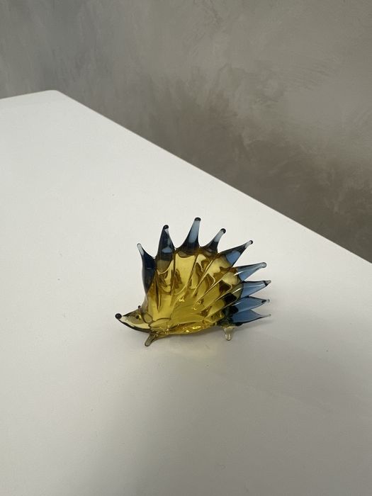 Склянна фігурка їжачок