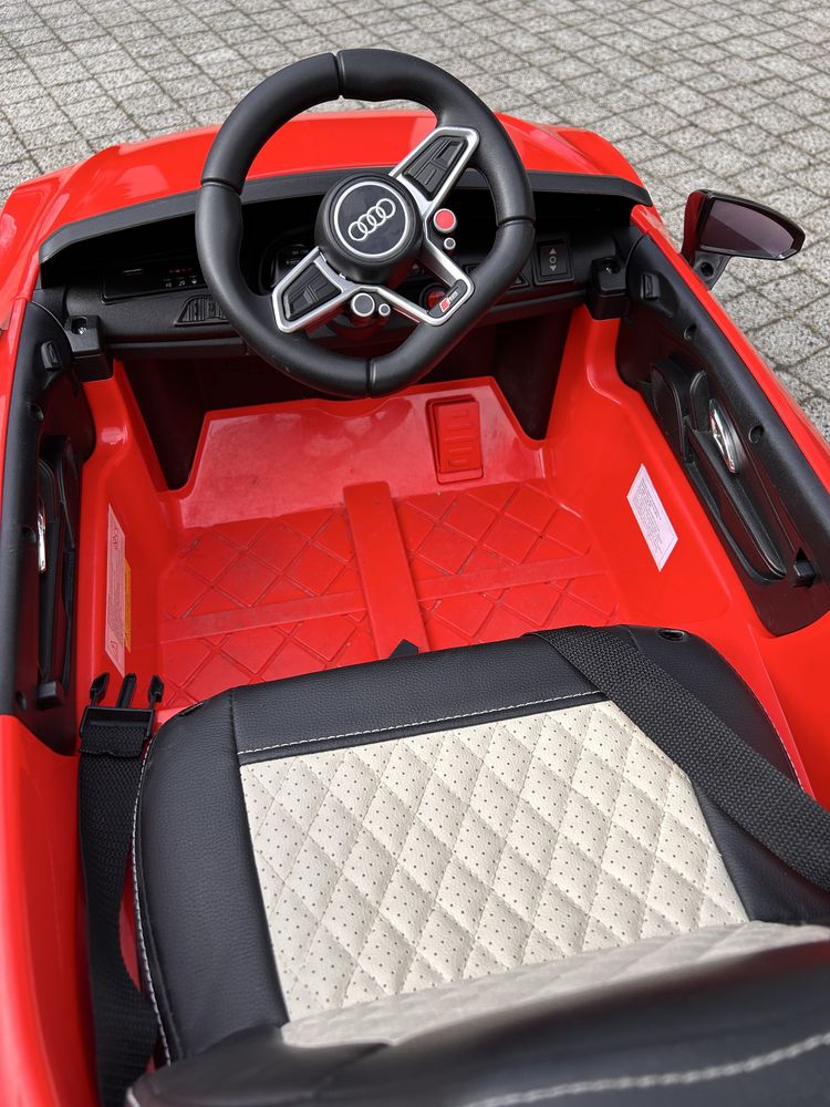 Audi R8 stan idealny