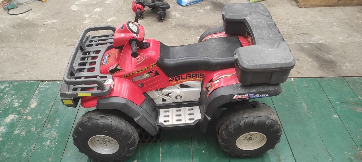 Quad elektryczny Peg perego polaris