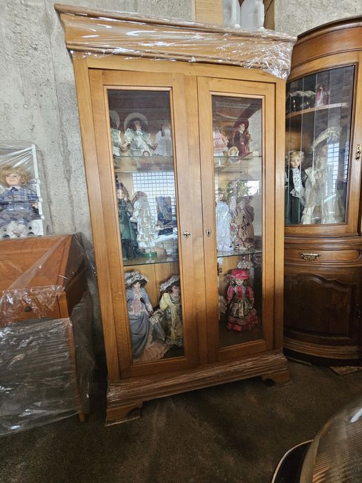 2 cristaleiras+escrivaninha