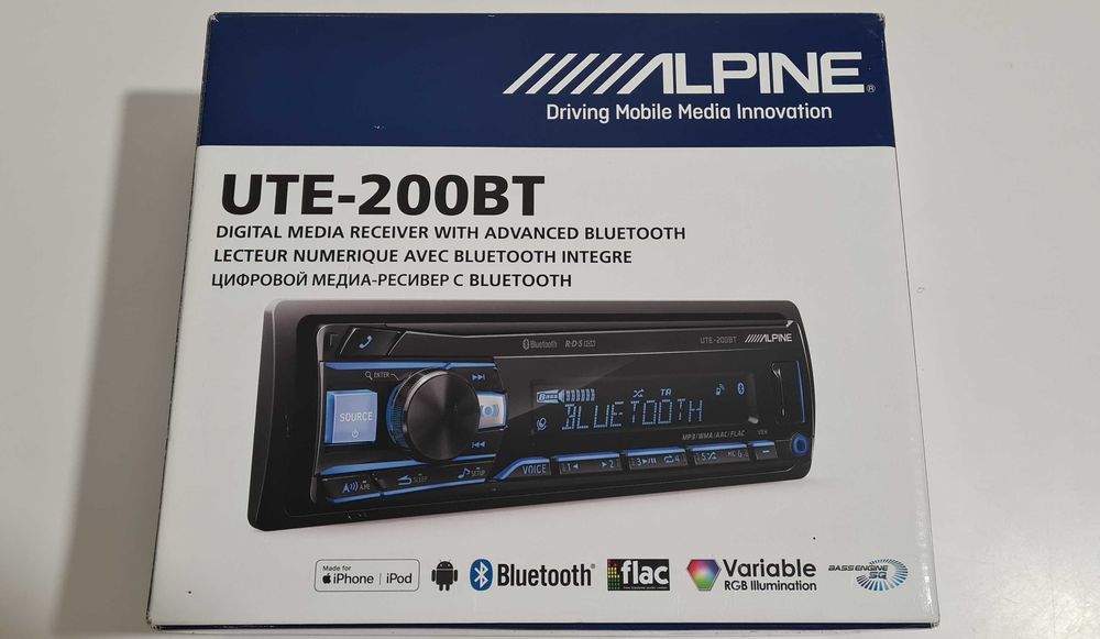 Auto-rádio Alpine UTE-200BT em caixa c/ novo, tem Bluetooth