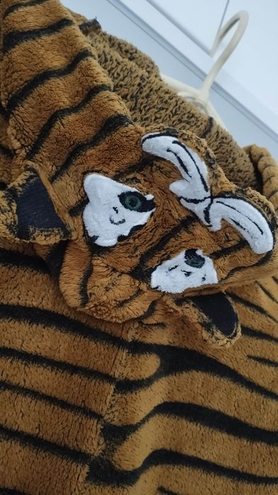 Ciepły otulacz piżama przebranie Tygrys