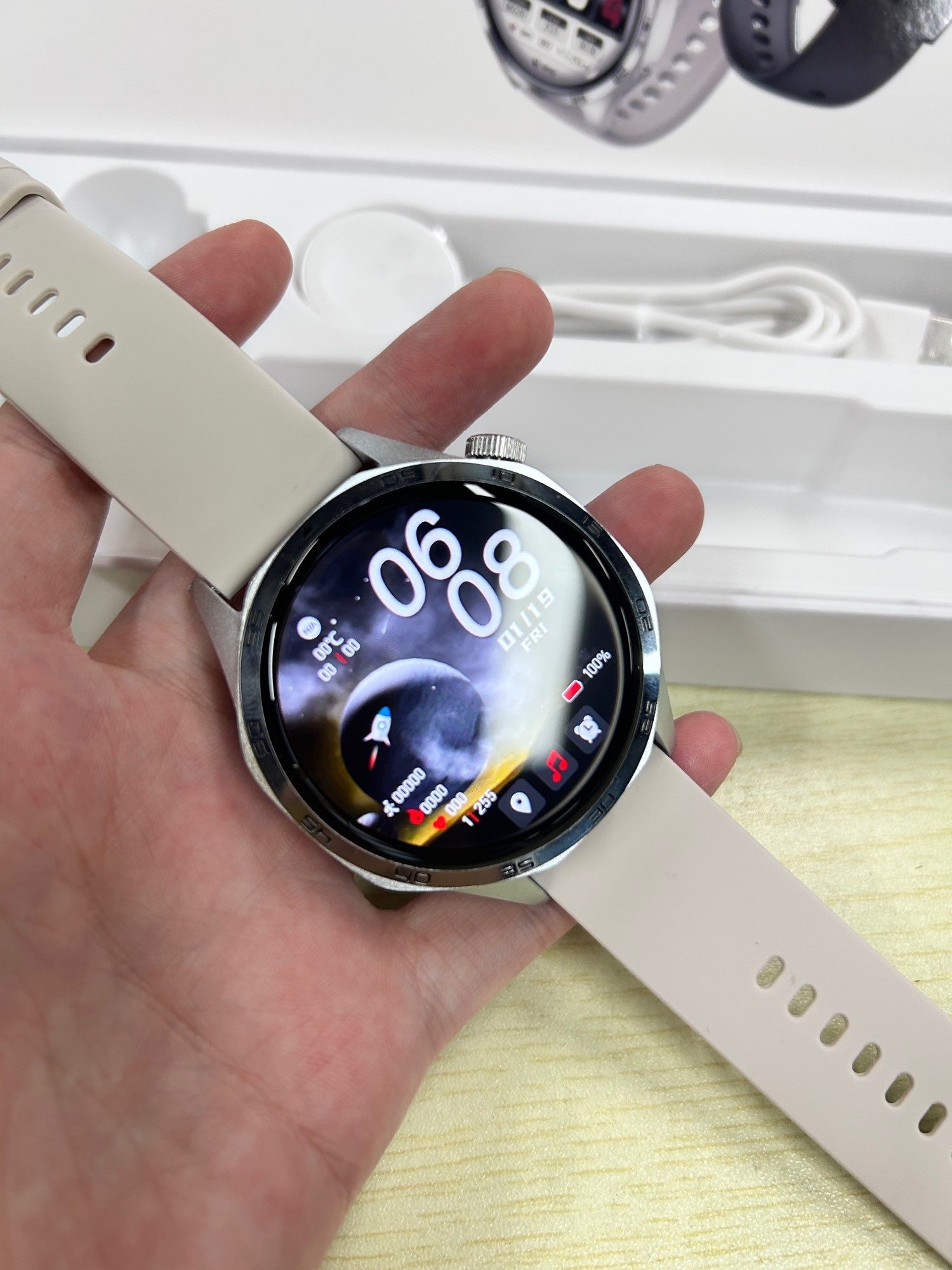 Smartwatch GT5 Pro Srebrny