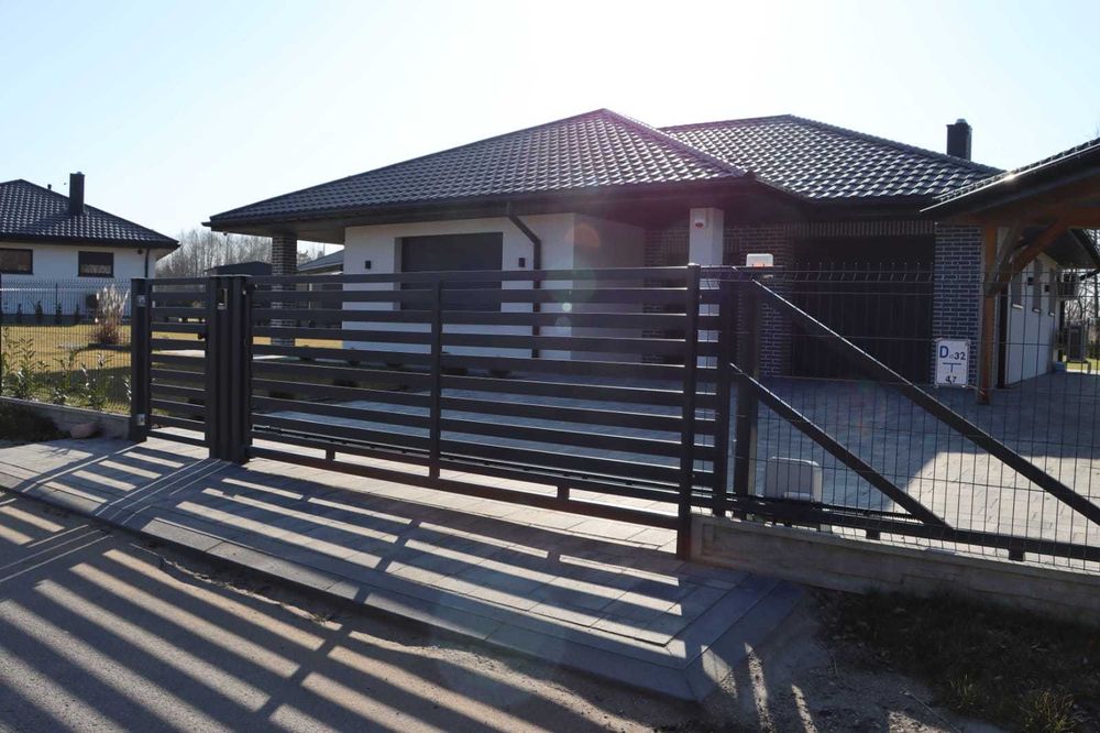 Brama wjazdowa palisadowa przesuwna + Furtka