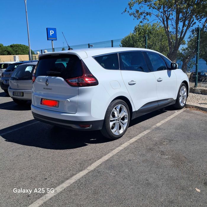Renault Grand Scenic IV ( 1.7 BLUE DCI 120CH BUSINESS EDC 7 Assentos)