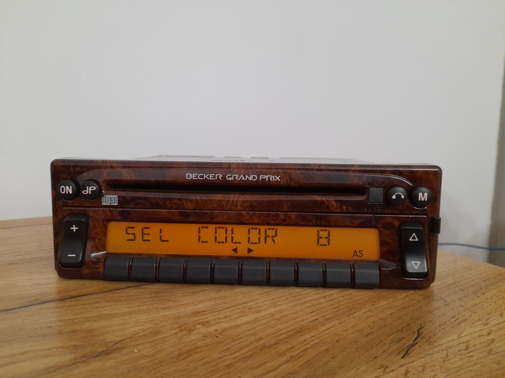 Radio Becker Grand Prix Drewno Mercedes r107 r129 w124 w140 w201 w126