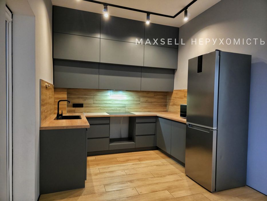 Сучасний будинок з новим ремонтом на Косівщині