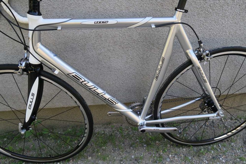 Rower szosowy Bulls  Shimano 105 SUPER STAN
