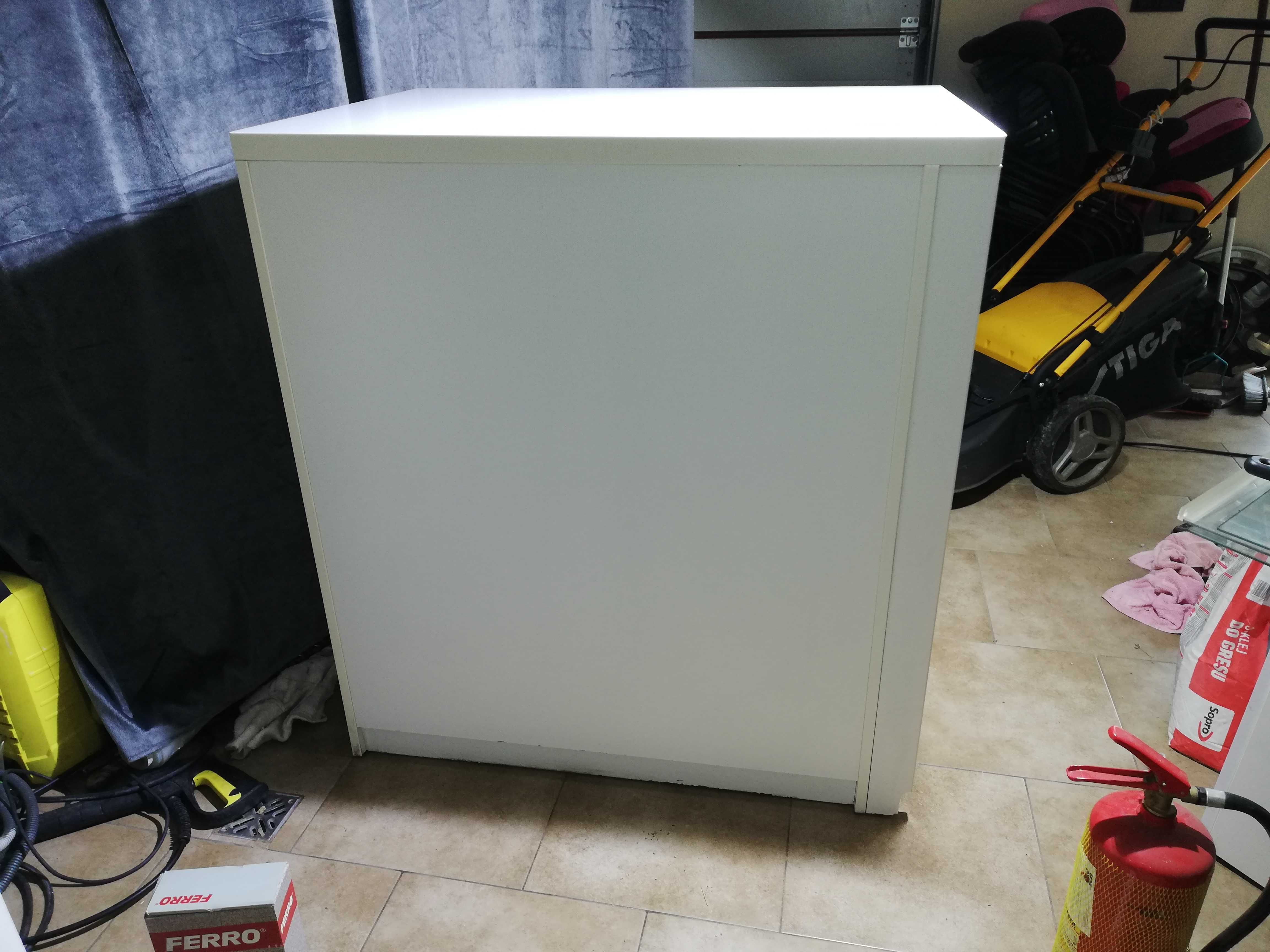 Biała szafka z szufladą