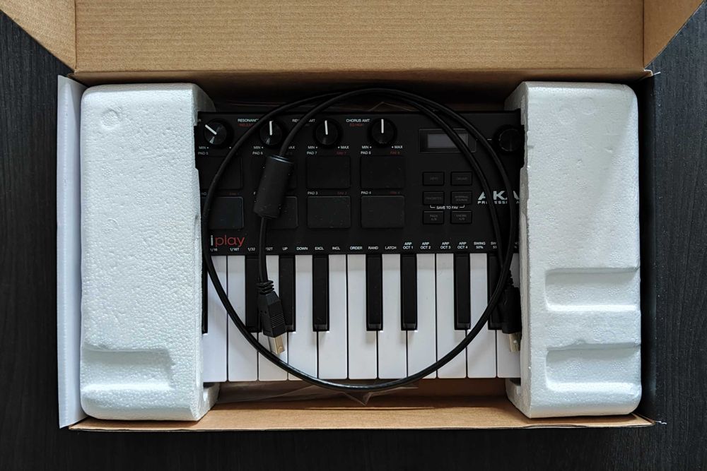 Teclado Midi Akai Mini Play