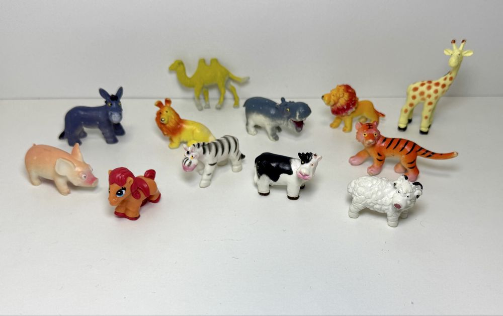 Фігурки тварин маленькі. Набір
