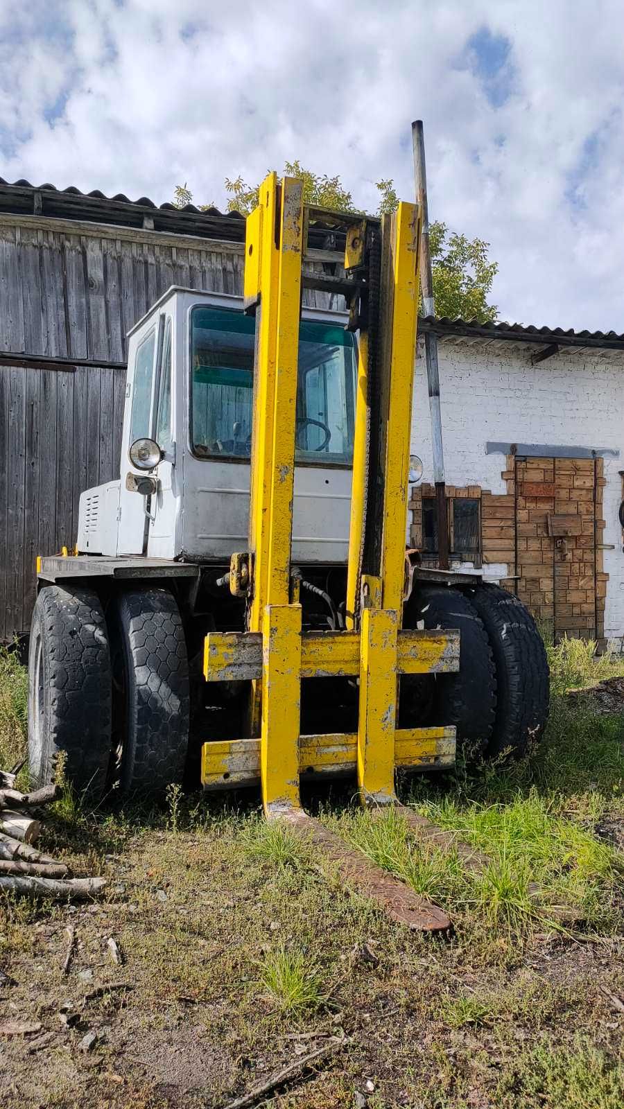 Львівський автонавантажувач