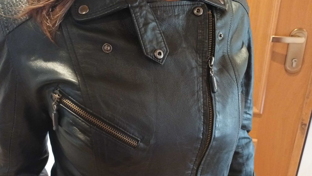 Casaco em pele genuína, preto, também para motard, design muito bonito