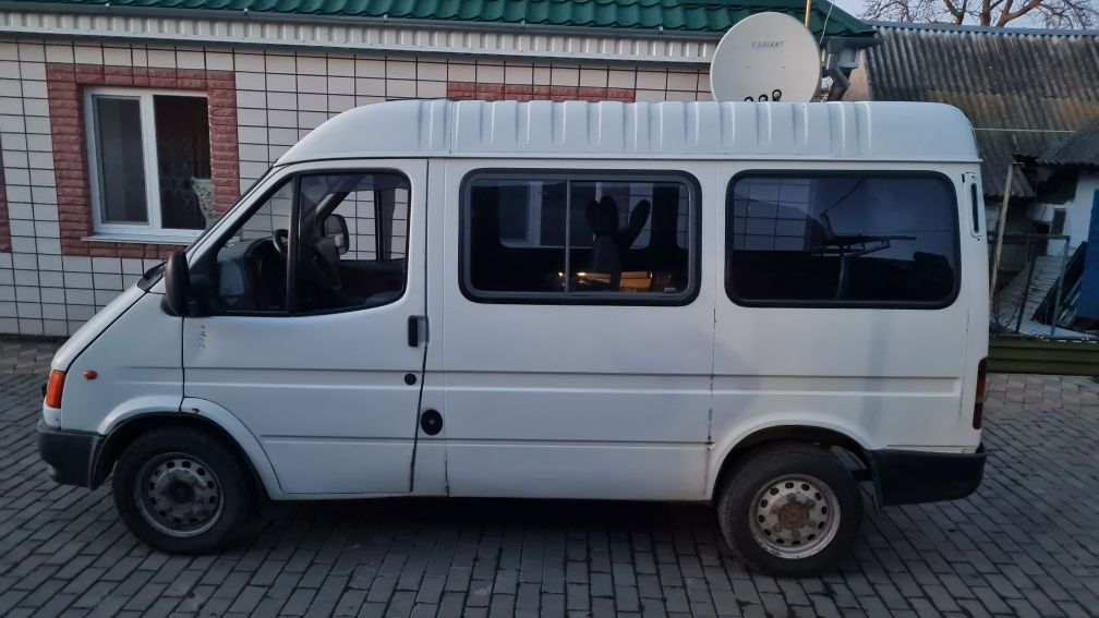 АВТО. Ford Transit