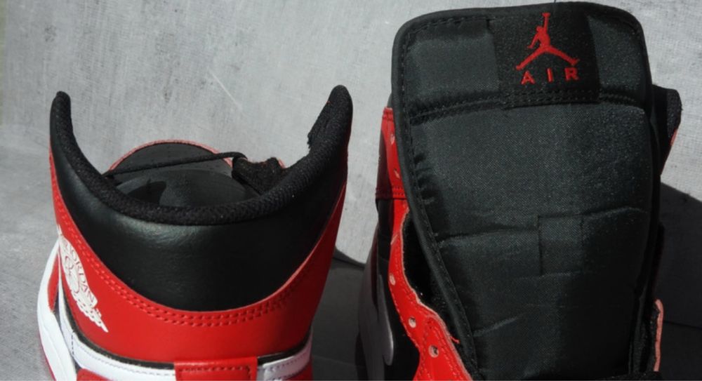 Air Jordan 1 Mid Black White Gym Red