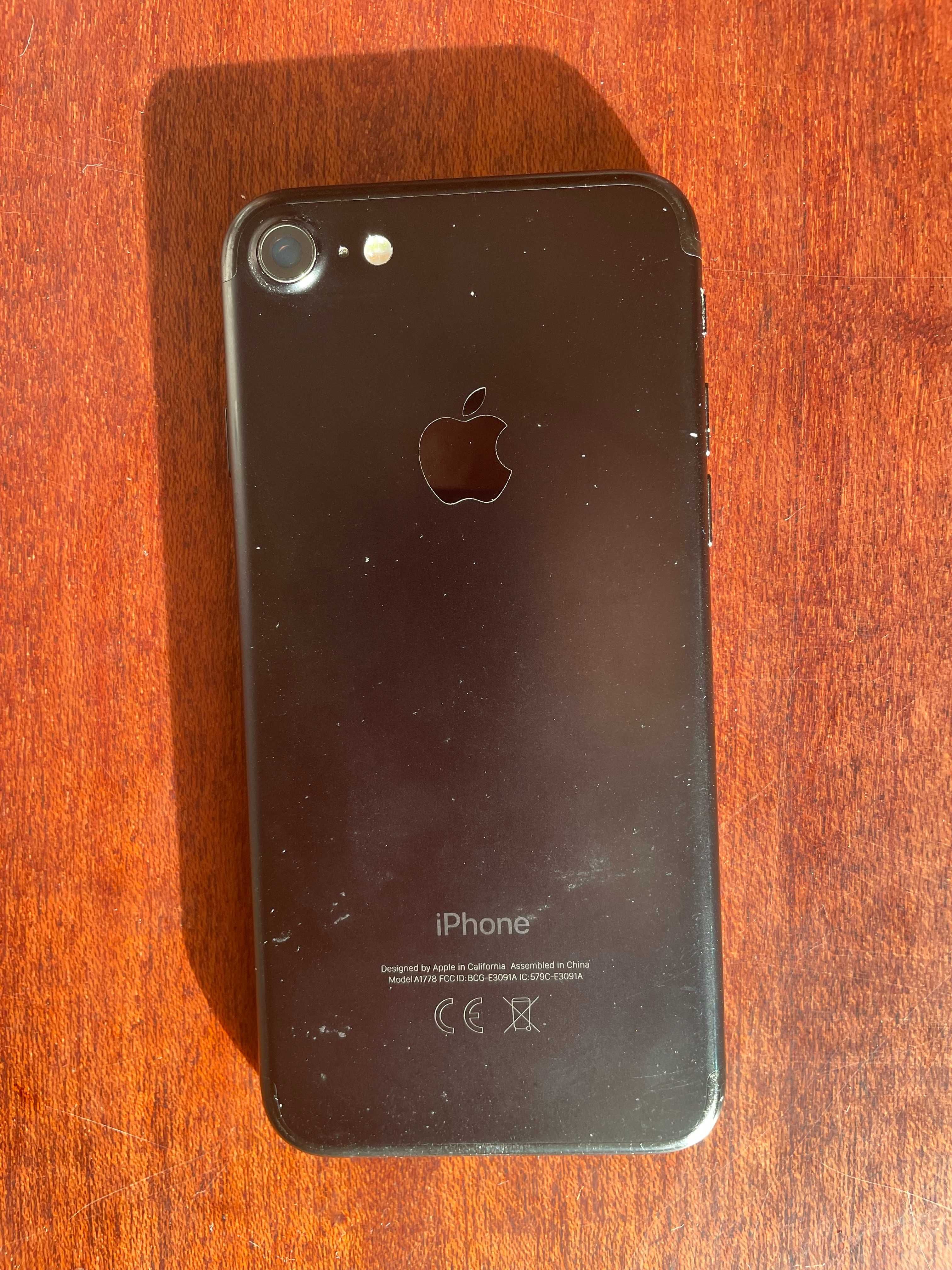 Смартфон Apple iPhone 7 MN8X2FS/A