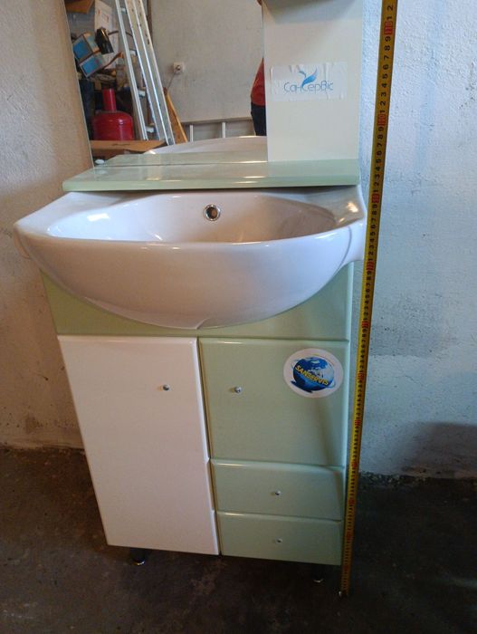 Меблі пенал для ванної кімнати нові