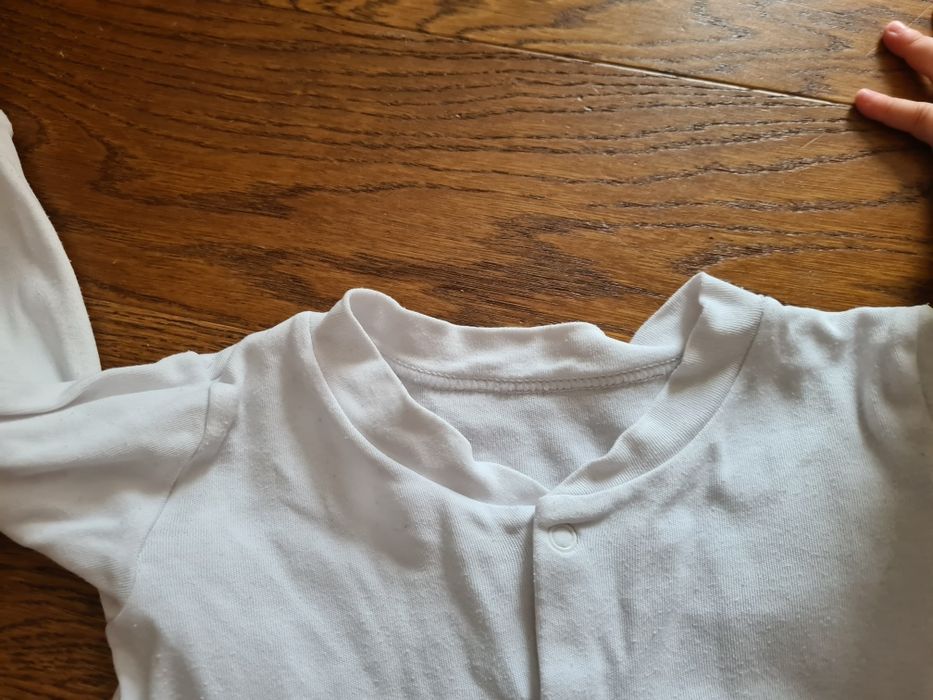 Zestaw 3 pajacyki biale 74 - 80 antyposlizgowe stopy