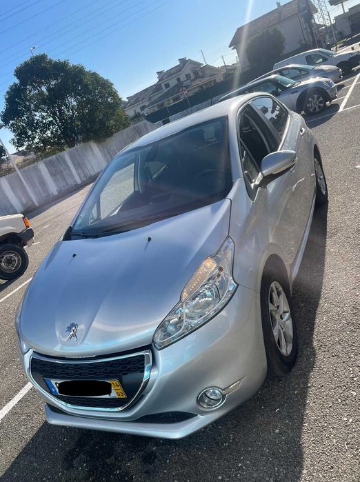Peugeot 208 | 2014 | 1.4 HDI Allure