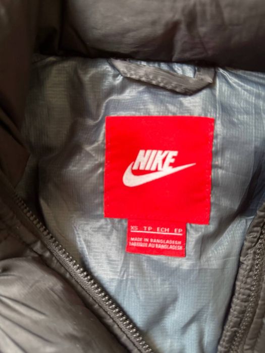 Пухова куртка Nike оригінал